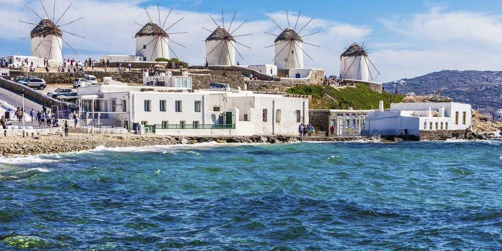 Τι απαντά το εστιατόριο στην Μύκονο που χρέωσε είκοσι ευρώ δύο τηγανητά αυγά